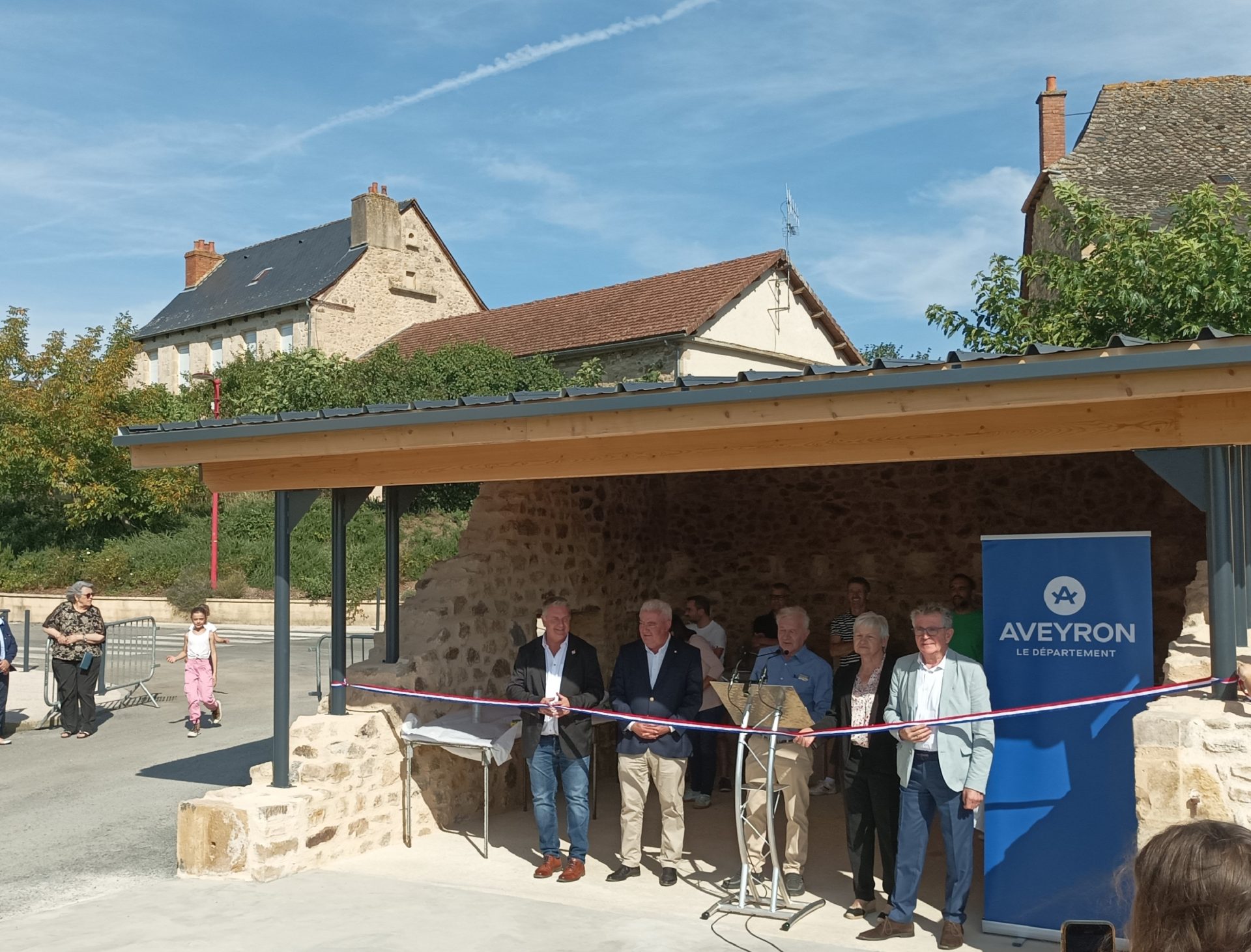 Lire la suite à propos de l’article « Inauguration du nouvel espace public-Samedi 20 septembre 2025 »